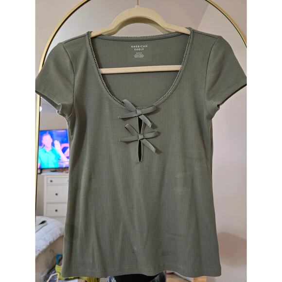 american eagle Tops - American Eagle size medium top